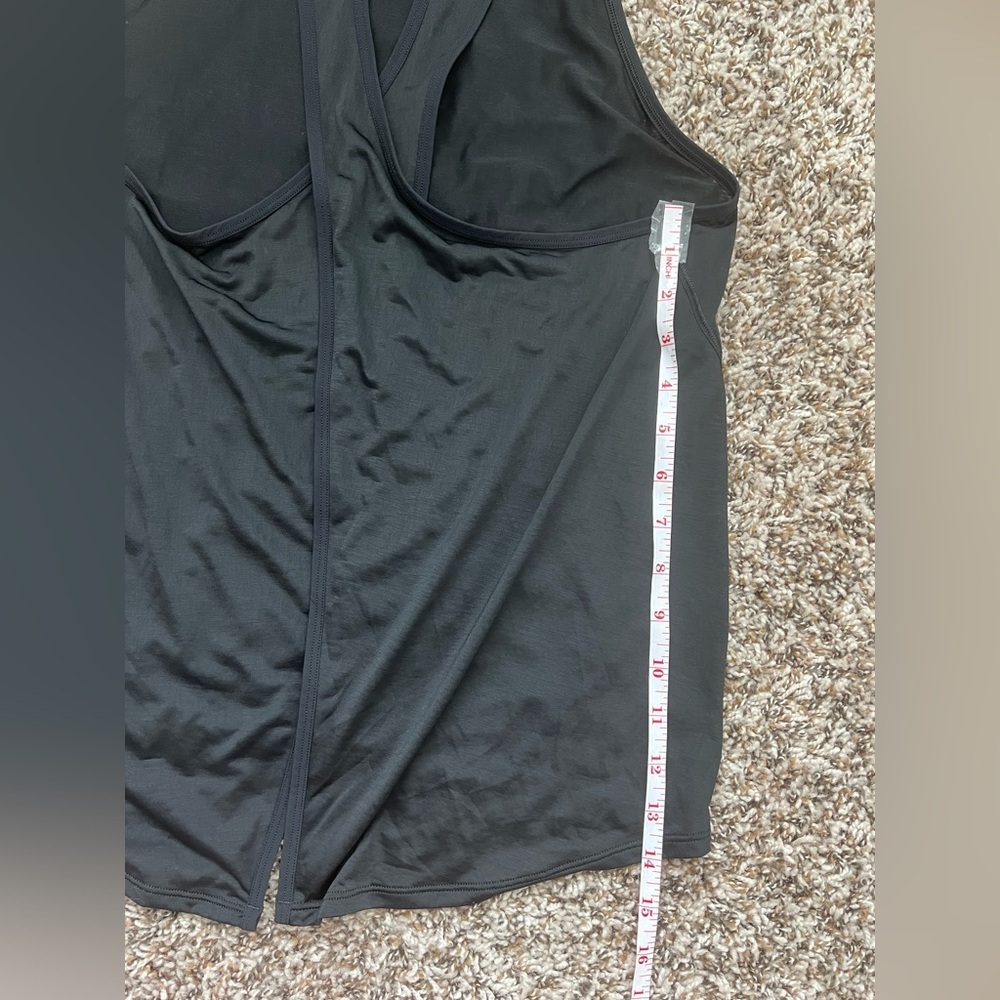 Lululemon Black Racerback Tank Top Split Back Lightweight Size Small (0705) - Picture 9 of 10